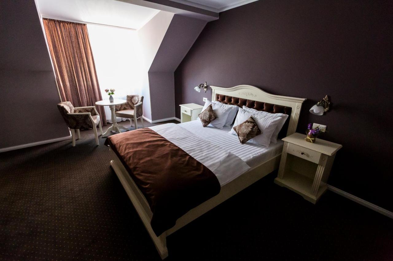 Royal Inn Busteni-Adults Only Zewnętrze zdjęcie